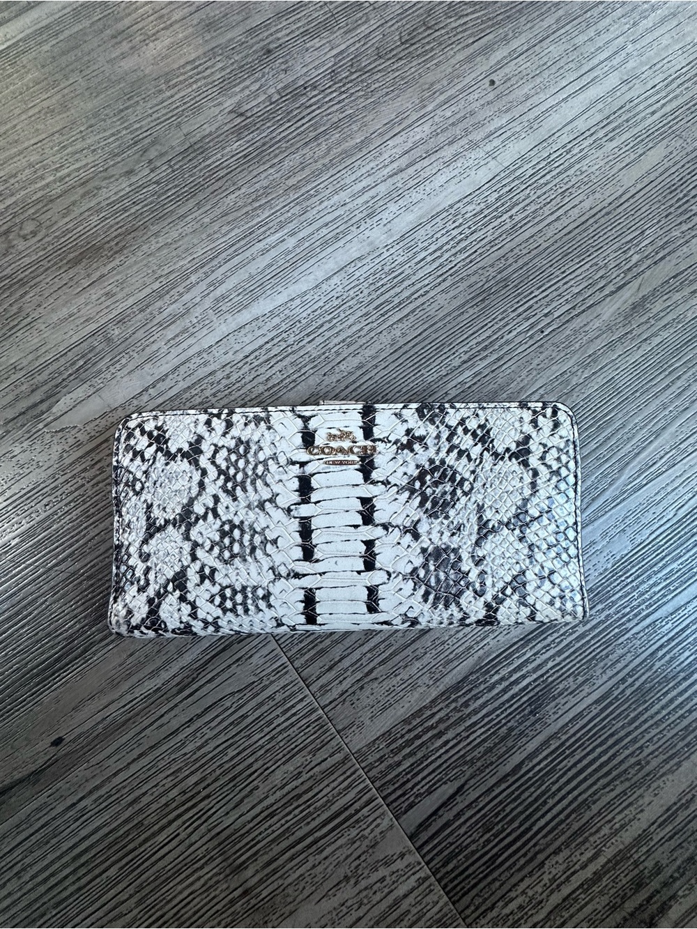 Coach Snake-Print Zip Wallet - White/Black